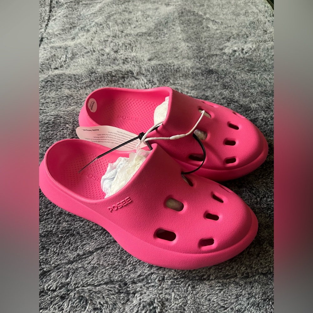 Pink Slip-On Clogs - Picture 4 of 5